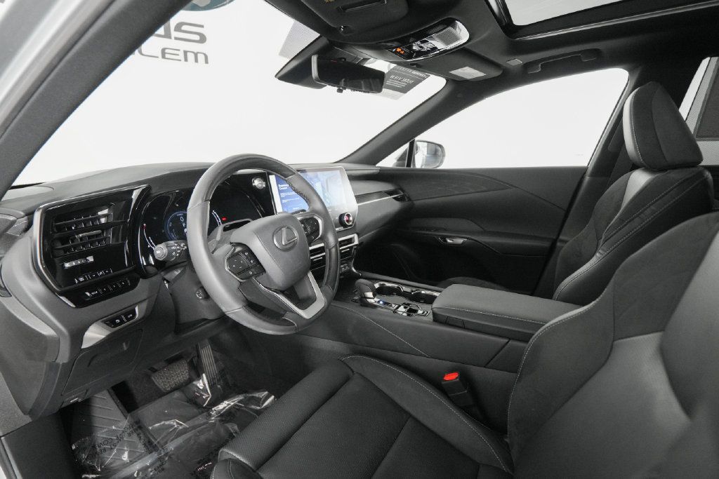 Certified 2023 Lexus RX 350 w/ Cold Area Package AWD/4WD image 10