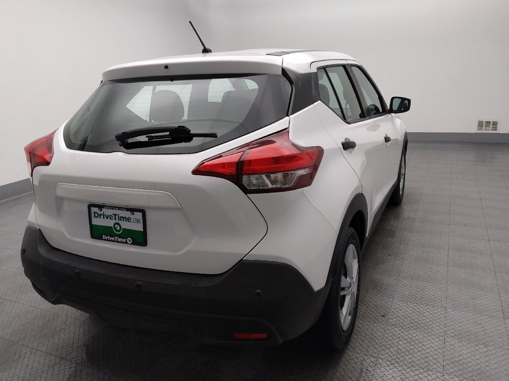 Used 2020 Nissan Kicks S FWD image 7