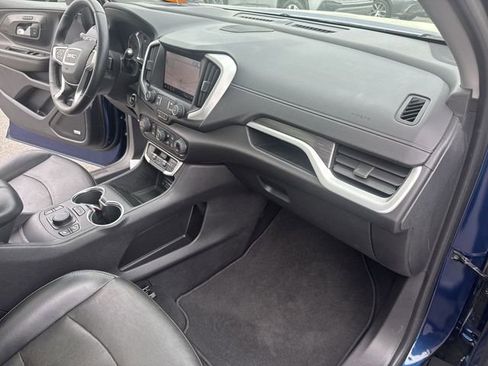 Used 2023 GMC Terrain SLT w/ Infotainment Package II AWD/4WD image 30