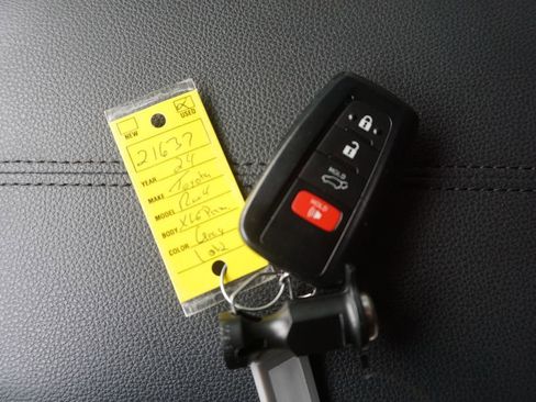 Used 2024 Toyota RAV4 XLE Premium image 34