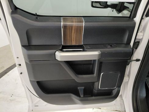 Used 2016 Ford F150 Lariat w/ Equipment Group 502A Luxury image 12