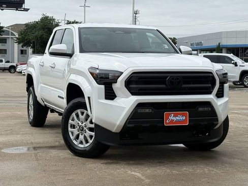Used 2026 Toyota Tacoma SR5 RWD image 2
