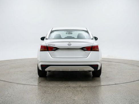 Used 2025 Nissan Altima 2.5 SV image 7