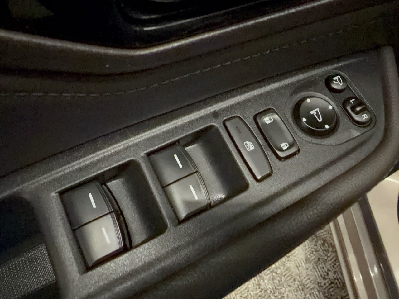 Used 2018 Honda Odyssey Elite image 15