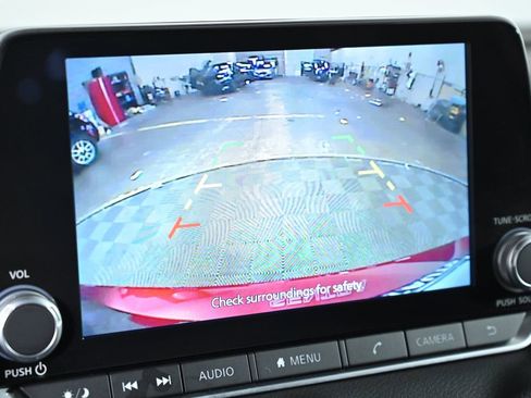 Certified 2025 Nissan Sentra SV image 17