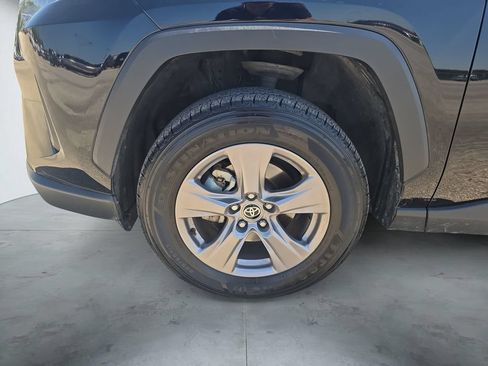 Used 2025 Toyota RAV4 LE AWD/4WD image 15