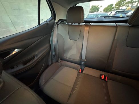 Used 2025 Buick Encore GX Preferred image 38