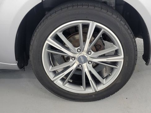 Used 2013 Dodge Avenger SE image 12