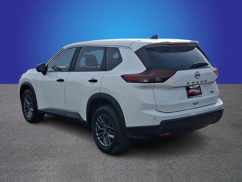 Used 2024 Nissan Rogue S image 4