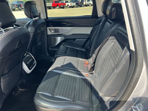 Used 2024 Lincoln Nautilus Reserve w/ Equipment Group 203A AWD/4WD image 16