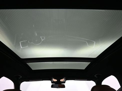 Used 2024 BMW X5 xDrive50e w/ Executive Package image 19