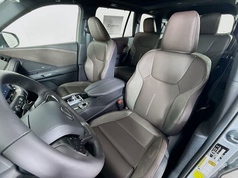 Used 2026 Lexus TX 350 AWD w/ Technology Package image 16