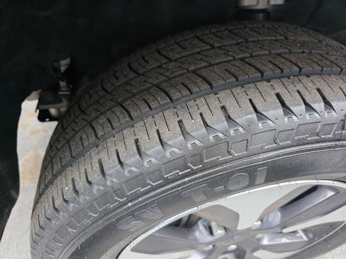 Used 2024 Jeep Grand Cherokee Limited 4xe AWD/4WD image 8