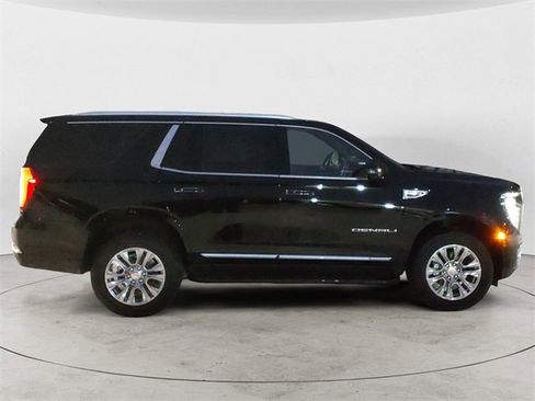 Used 2025 GMC Yukon Denali image 6