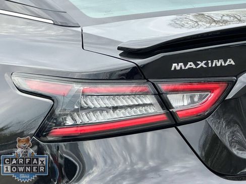 Used 2023 Nissan Maxima SR w/ Sport Mat Group FWD image 10