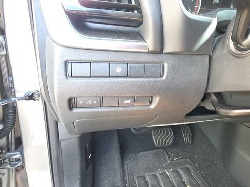 Used 2021 Nissan Rogue SV w/ Premium Package FWD image 15