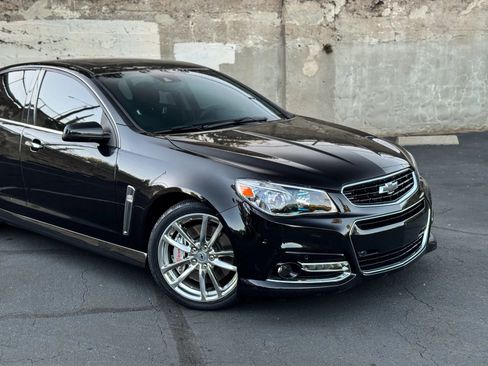 Used 2014 Chevrolet SS RWD image 2