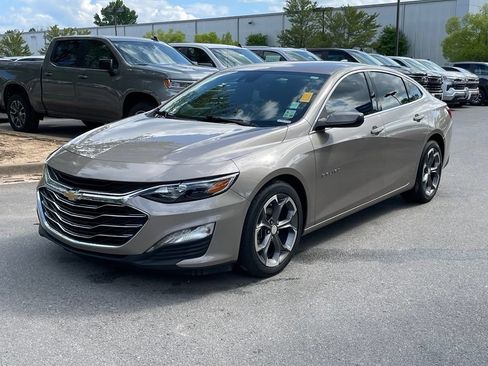 Used 2023 Chevrolet Malibu LT FWD image 3