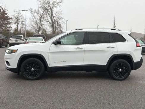 Used 2019 Jeep Cherokee Latitude w/ Popular Appearance Group image 11