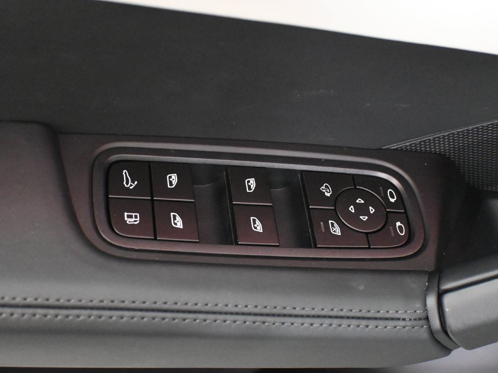 Used 2026 Porsche Cayenne E-Hybrid AWD/4WD image 33