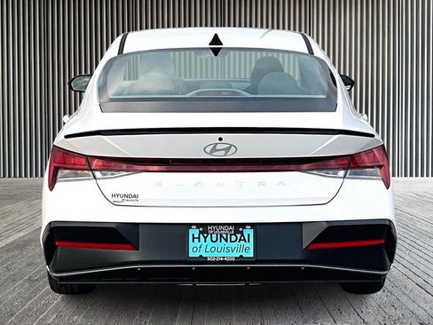 New 2026 Hyundai Elantra SEL Sport image 4