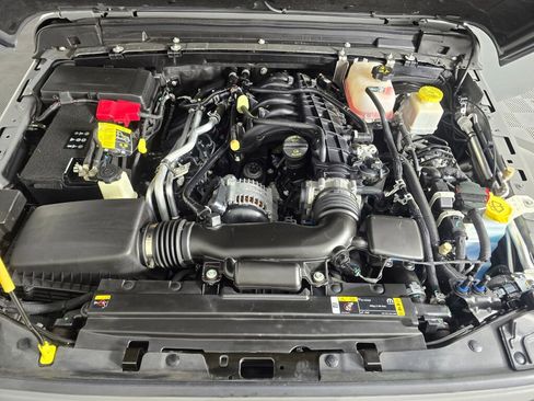 Used 2022 Jeep Gladiator Overland image 9