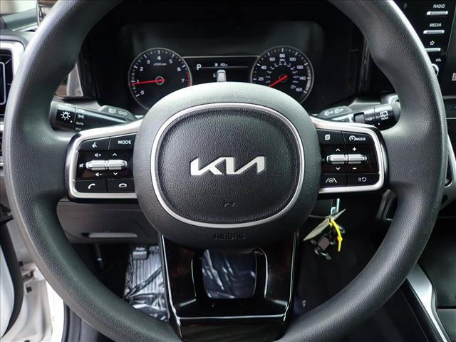 Used 2023 Kia Sorento LX AWD/4WD image 12