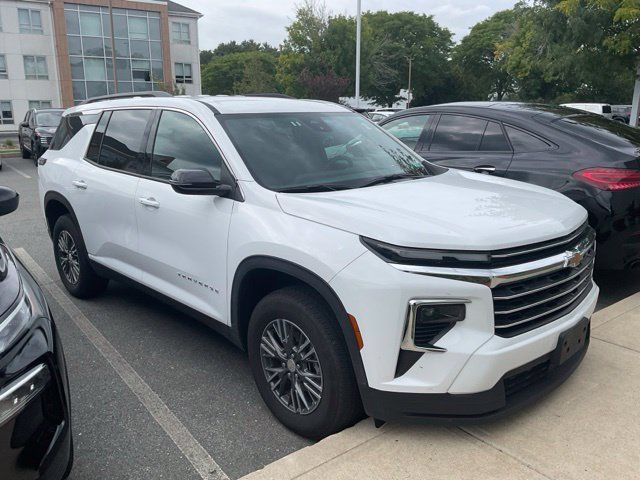 Used 2026 Chevrolet Traverse LT AWD/4WD image 1