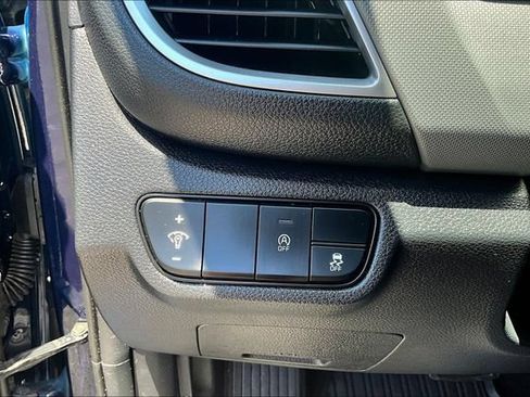 Certified 2026 Kia Seltos LX FWD image 15