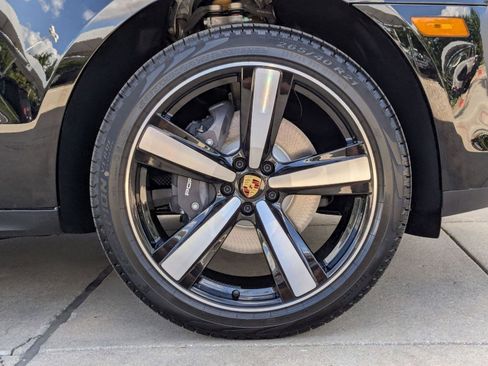 Certified 2026 Porsche Macan AWD/4WD image 29