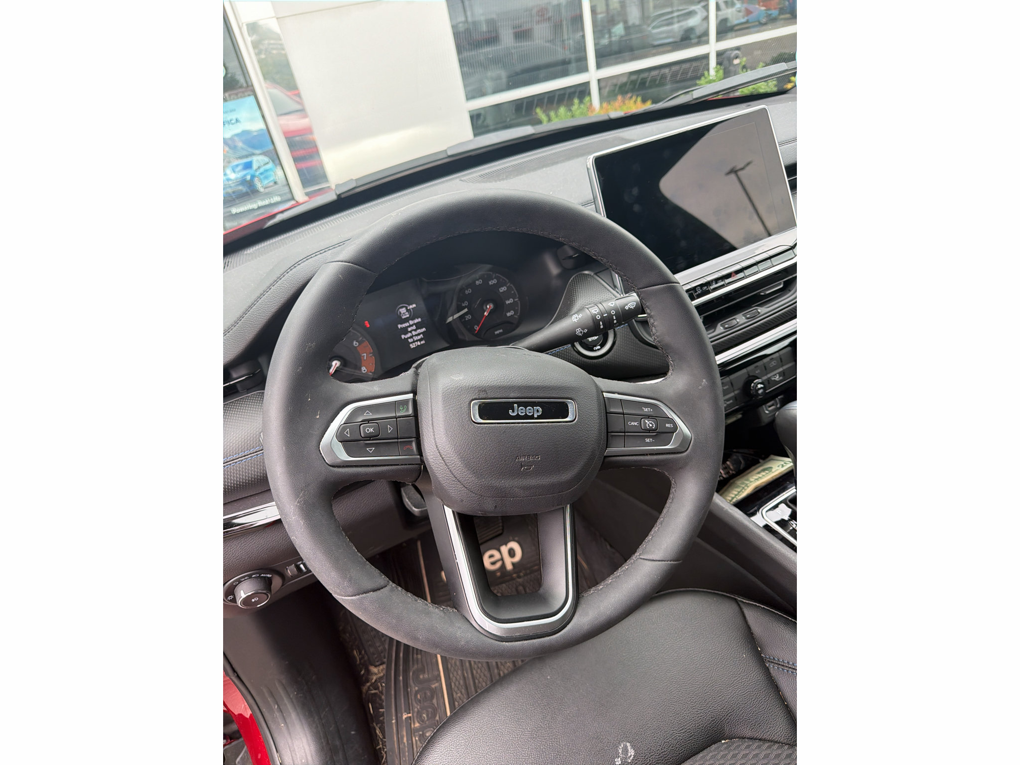 Used 2026 Jeep Compass Latitude AWD/4WD image 4