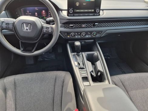 Used 2025 Honda Accord SE image 25