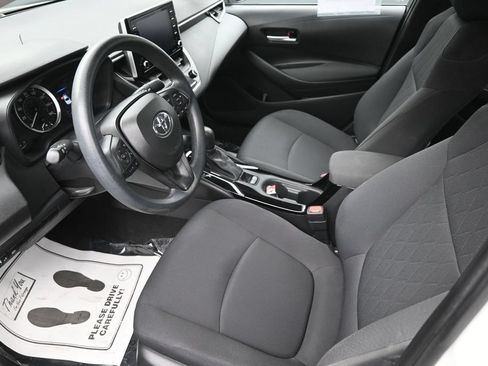 Used 2021 Toyota Corolla LE w/ LE Convenience Package FWD image 25