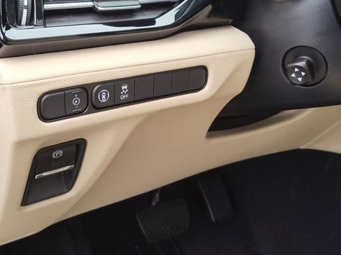 Used 2025 Acura MDX FWD image 19