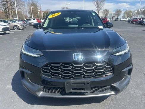 Used 2023 Honda HR-V LX image 2