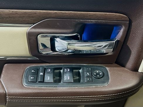 Used 2018 RAM 1500 Laramie w/ Convenience Group image 14