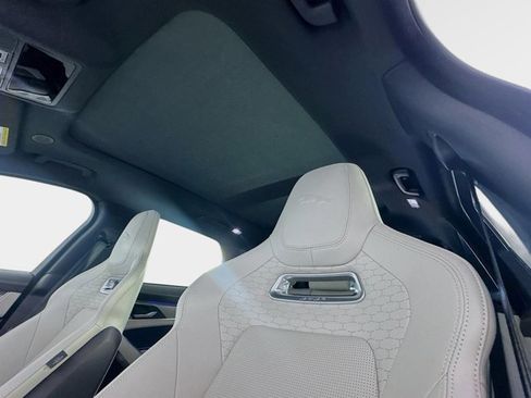 New 2026 Jaguar F-PACE R-Dynamic S image 14