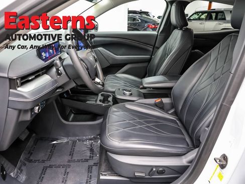 Used 2021 Ford Mustang Mach-E Select w/ Comfort/Technology Package AWD/4WD image 15