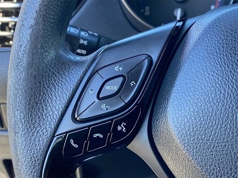 Certified 2020 Toyota C-HR LE image 24