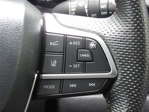 Certified 2024 Toyota Sienna XLE Woodland Edition AWD/4WD image 29