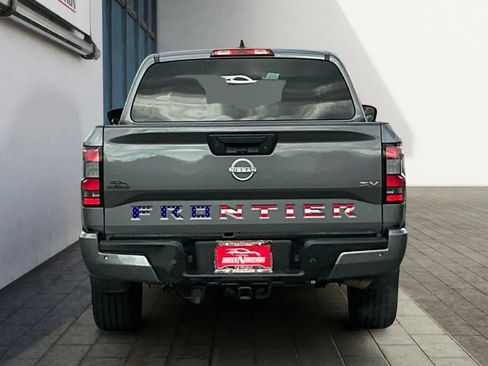 Used 2022 Nissan Frontier SV w/ Technology Package image 6