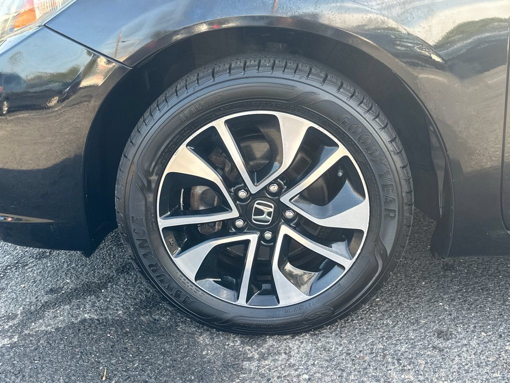 Used 2015 Honda Civic EX image 9