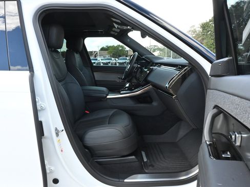 Used 2024 Land Rover Range Rover Sport Dynamic SE image 27