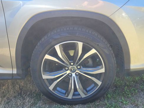 Used 2019 Lexus RX 350L 350L w/ Premium Package image 12