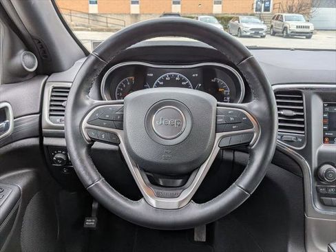 Certified 2020 Jeep Grand Cherokee Laredo AWD/4WD image 13