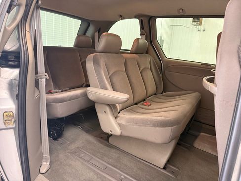 Used 2002 Dodge Caravan SE image 58