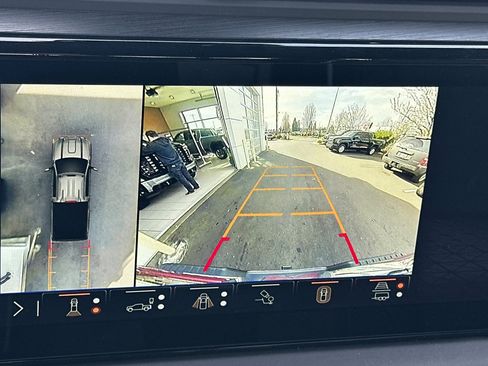 Used 2024 GMC Sierra 2500 AT4X image 19