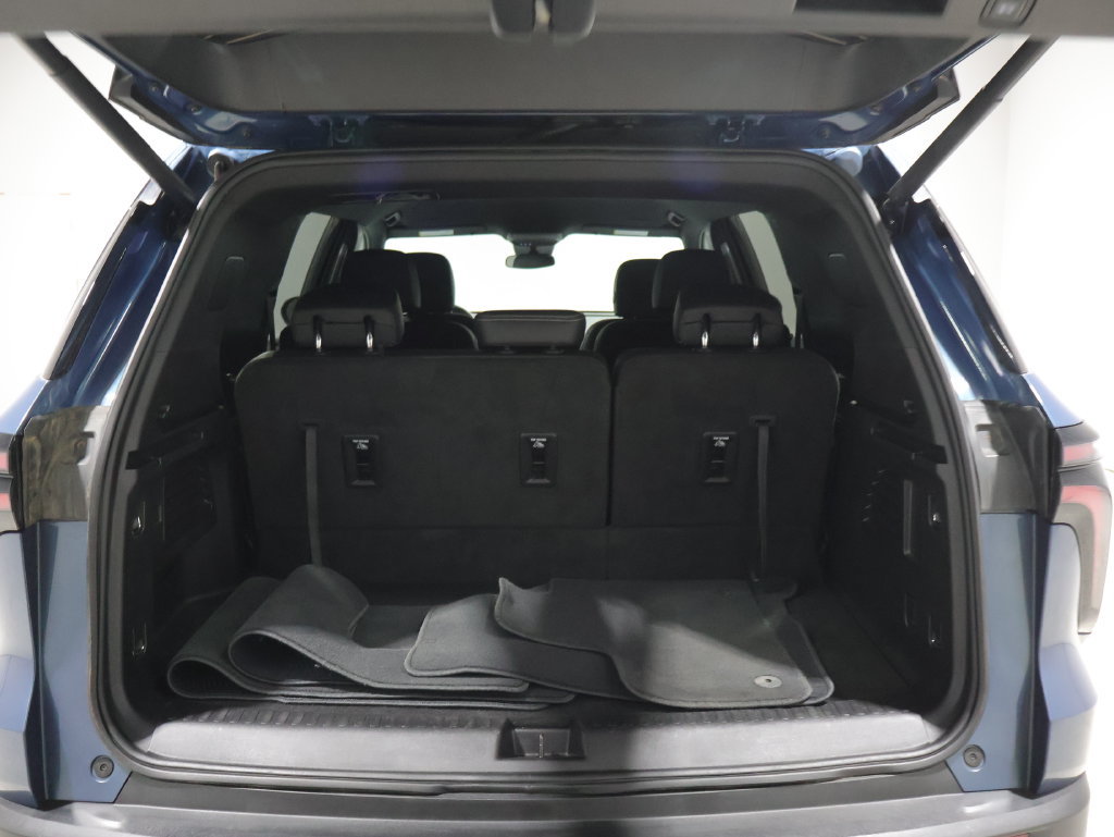 Used 2026 Chevrolet Traverse LT AWD/4WD image 4
