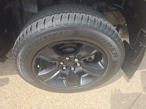 Used 2021 RAM 1500 Lone Star AWD/4WD image 12