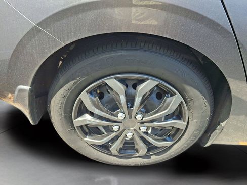 Used 2023 Nissan Sentra S FWD image 9